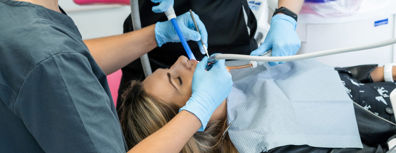 Pain-Free Tooth Extraction? Yes, It’s Possible in Boynton Beach!